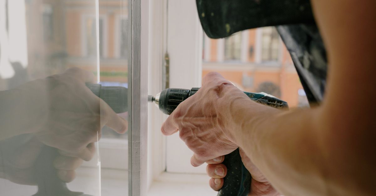 Emergency Locksmith Response for Damaged or Jammed Window and Door Locks — A1 Waltham Locksmith